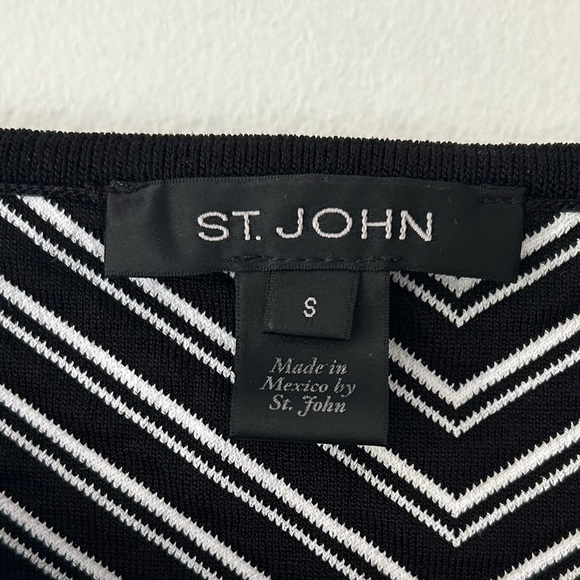 St. John Chevron Stretch Blouse K51V011 Caviar White Size Small - Picture 4 of 5